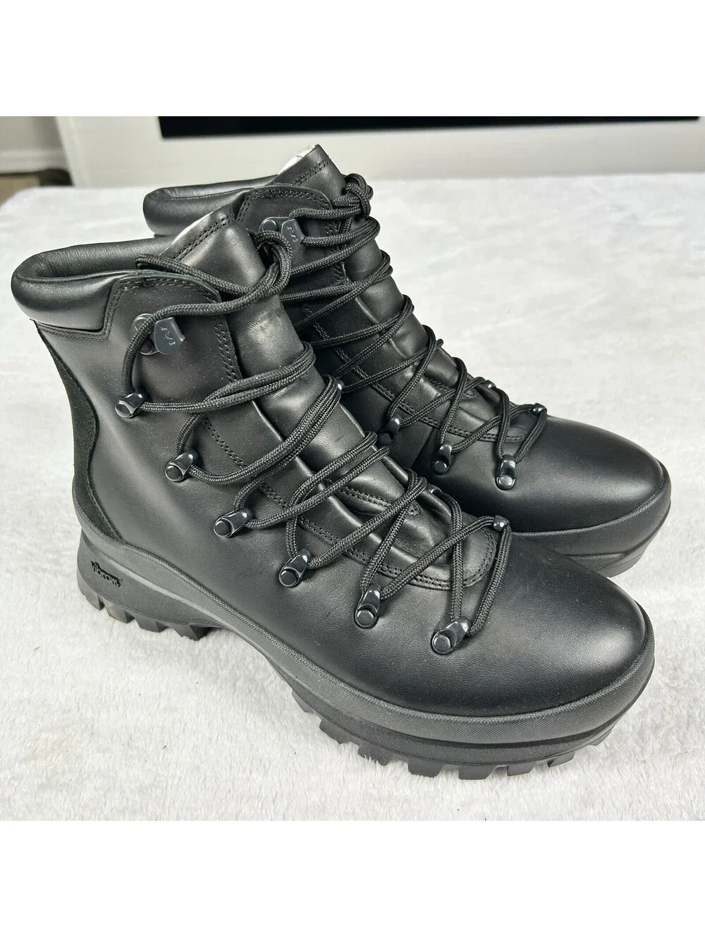 Merrell Bristol Mid Leather Hiking Boots Women’s Size 11 Black Leather New